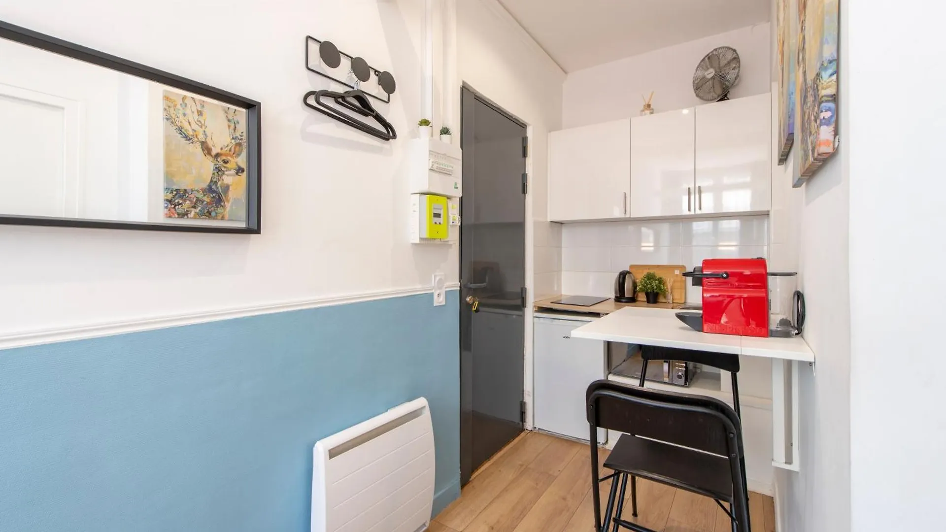 Apartamento Parisian Getaway For Two In Iconic Montmartre Neighborhood Francia