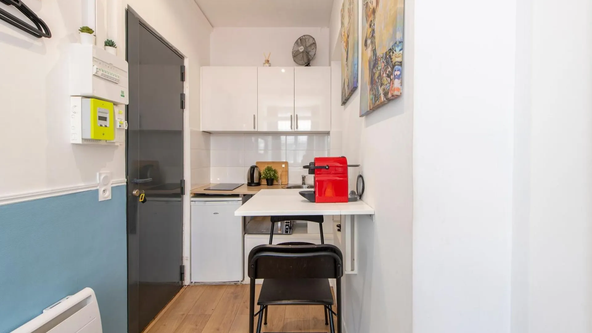 Apartamento Parisian Getaway For Two In Iconic Montmartre Neighborhood