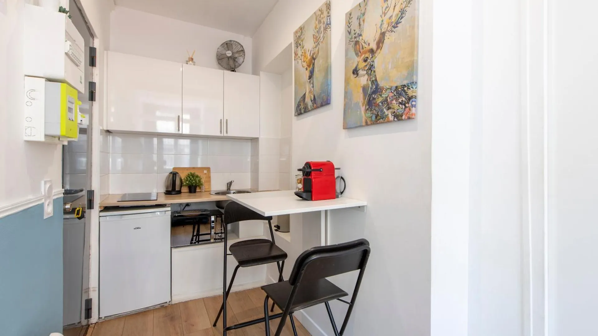 Apartamento Parisian Getaway For Two In Iconic Montmartre Neighborhood