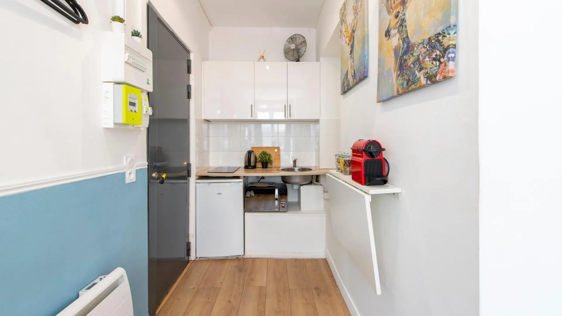 Apartamento Parisian Getaway For Two In Iconic Montmartre Neighborhood